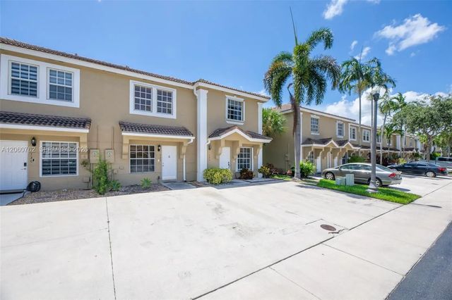 2 of 32 - 728 Sw 122nd Avenue, Pembroke Pines, FL