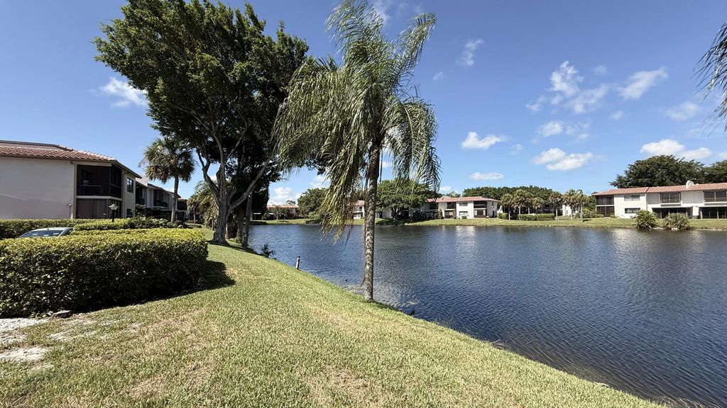 21338 Juego Circle #11g, Boca Raton