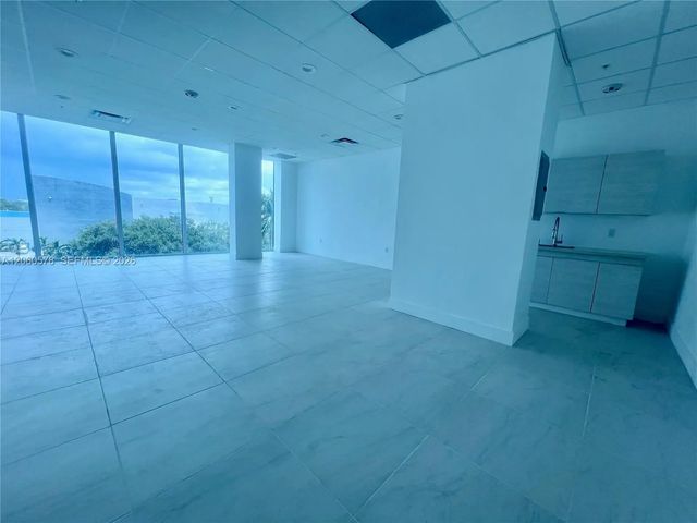 4 of 9 - 10450 Nw 33rd Street #302, Doral, FL