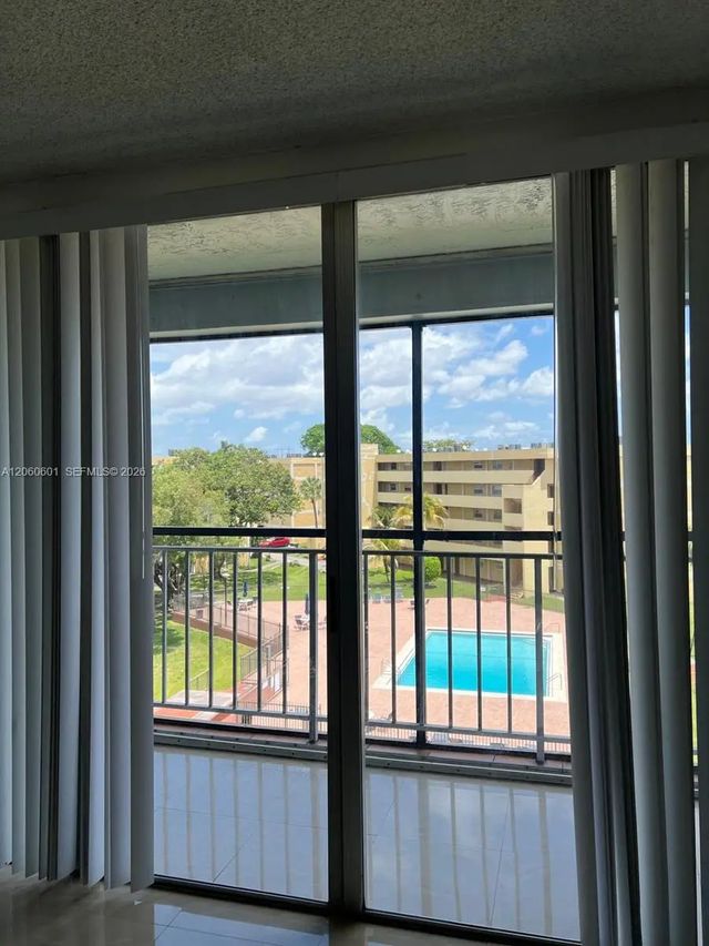 4 of 19 - 9210 Fontainebleau Boulevard #506, Miami, FL