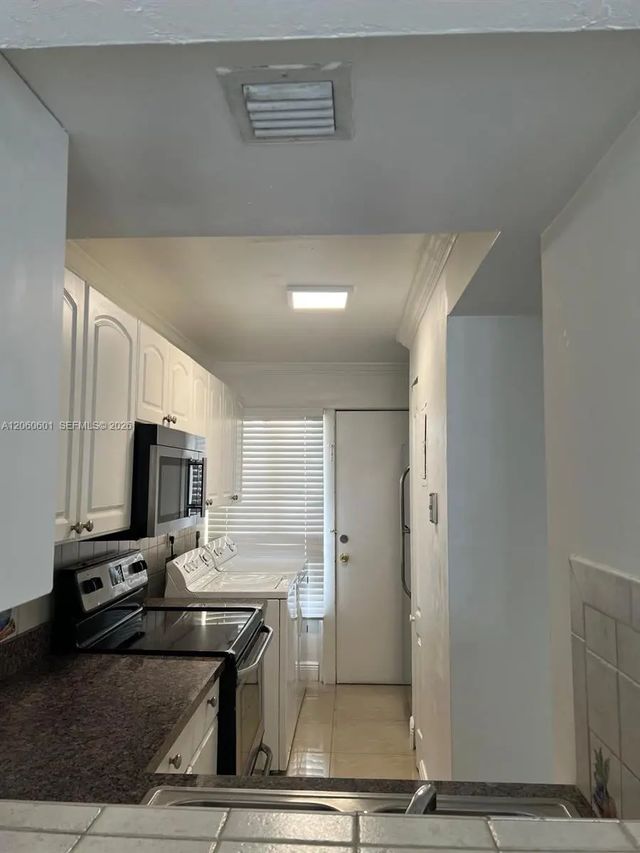 5 of 19 - 9210 Fontainebleau Boulevard #506, Miami, FL