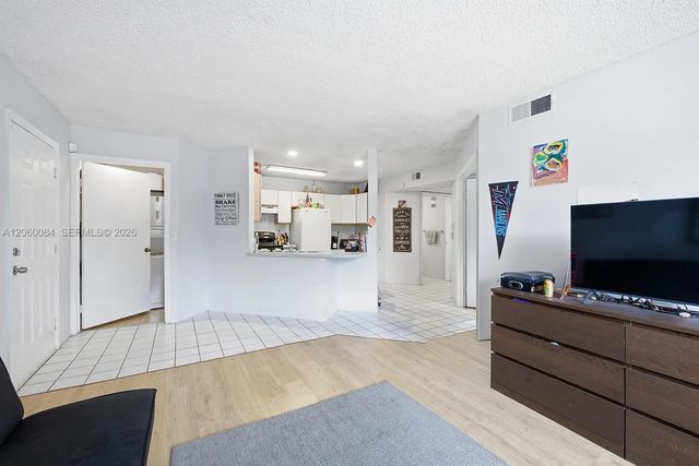 4045 W Mcnab Road #g110, Pompano Beach