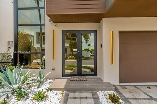 2 of 71 - 9730 Nw 74th Terrace, Doral, FL