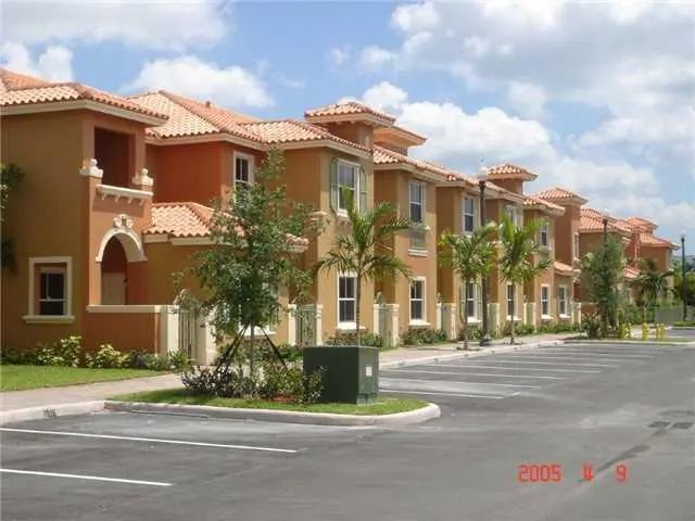 2 of 14 - 2319 Mariner Court #2706, Dania Beach, FL