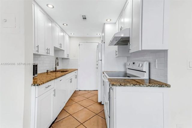 4 of 33 - 2350 Ne 135th Street #1510, North Miami, FL