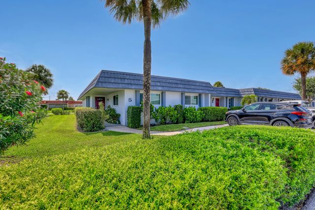 3 of 31 - 2886 Fernley Drive E #5, West Palm Beach, FL