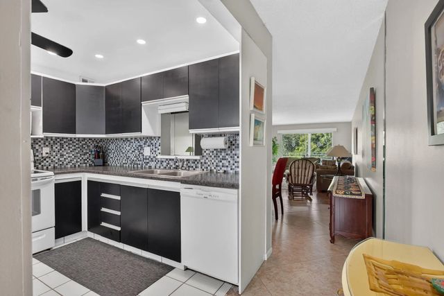 2301 Lucaya Lane #d4, Coconut Creek