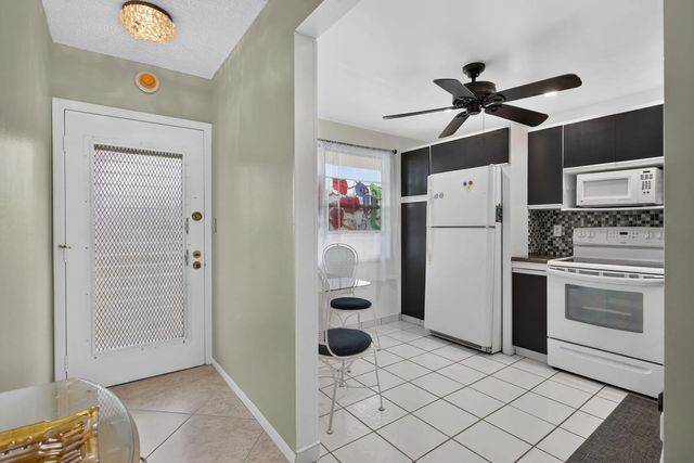 2 of 32 - 2301 Lucaya Lane #d4, Coconut Creek, FL