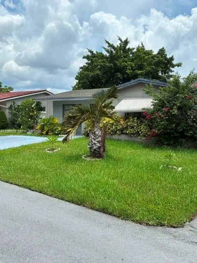 7311 Nw 57th Drive, Tamarac