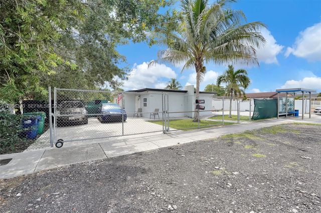 2 of 70 - 17821 Sw 107th Avenue, Miami, FL