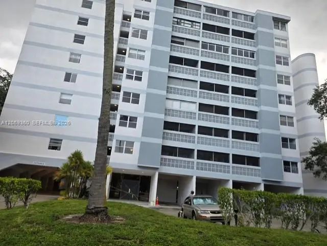 2 of 22 - 3301 Spanish Moss Terrace #804, Lauderhill, FL