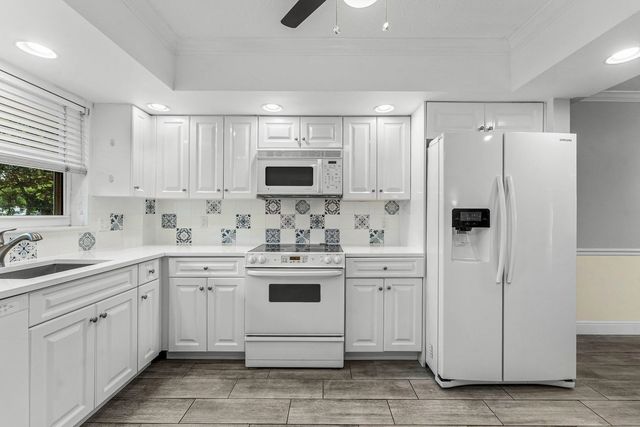 3 of 42 - 3031 Ne 51st Street #106w, Fort Lauderdale, FL