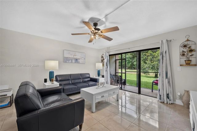 4 of 39 - 205 Lakeview Drive #103, Weston, FL