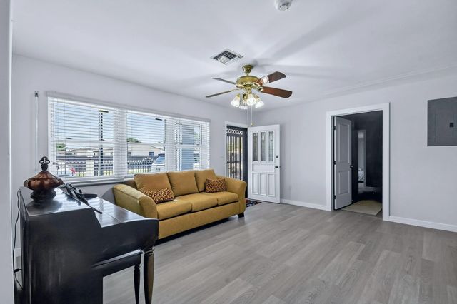 3 of 29 - 3110 Nw 211th Street, Miami Gardens, FL