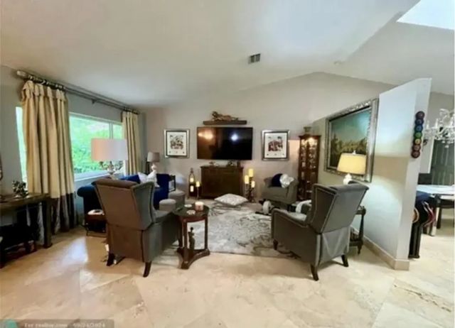 5 of 21 - 9285 Nw 44th Court, Coral Springs, FL