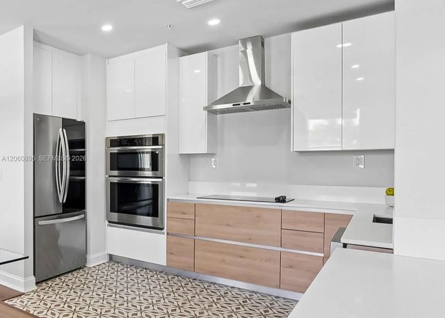 4 of 30 - 1502 Jefferson Avenue #301, Miami Beach, FL