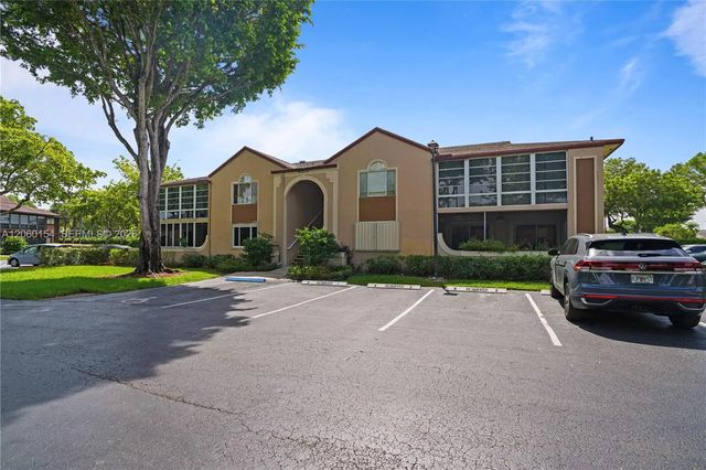 5 of 32 - 4910 Nw 102nd Avenue #203-8, Doral, FL