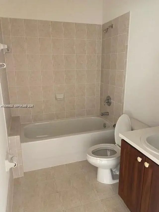4 of 8 - 13272 Old Biscayne Drive #102, Homestead, FL