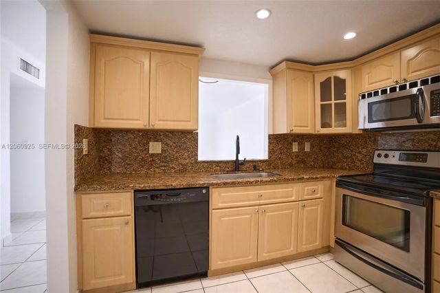 2 of 17 - 3600 Ne 170th Street #401, North Miami Beach, FL