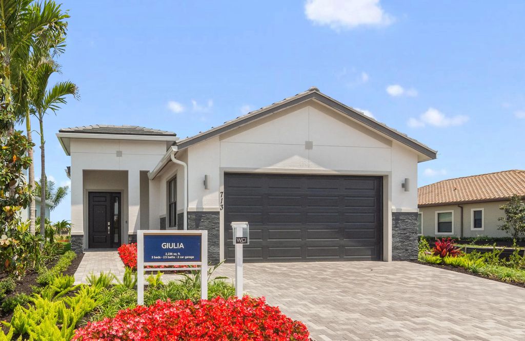 713 Se Fascino Circle, Port St. Lucie