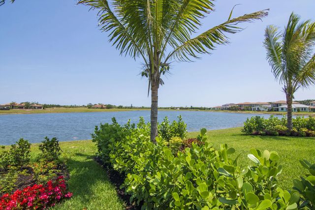 2 of 31 - 713 Se Fascino Circle, Port St. Lucie, FL