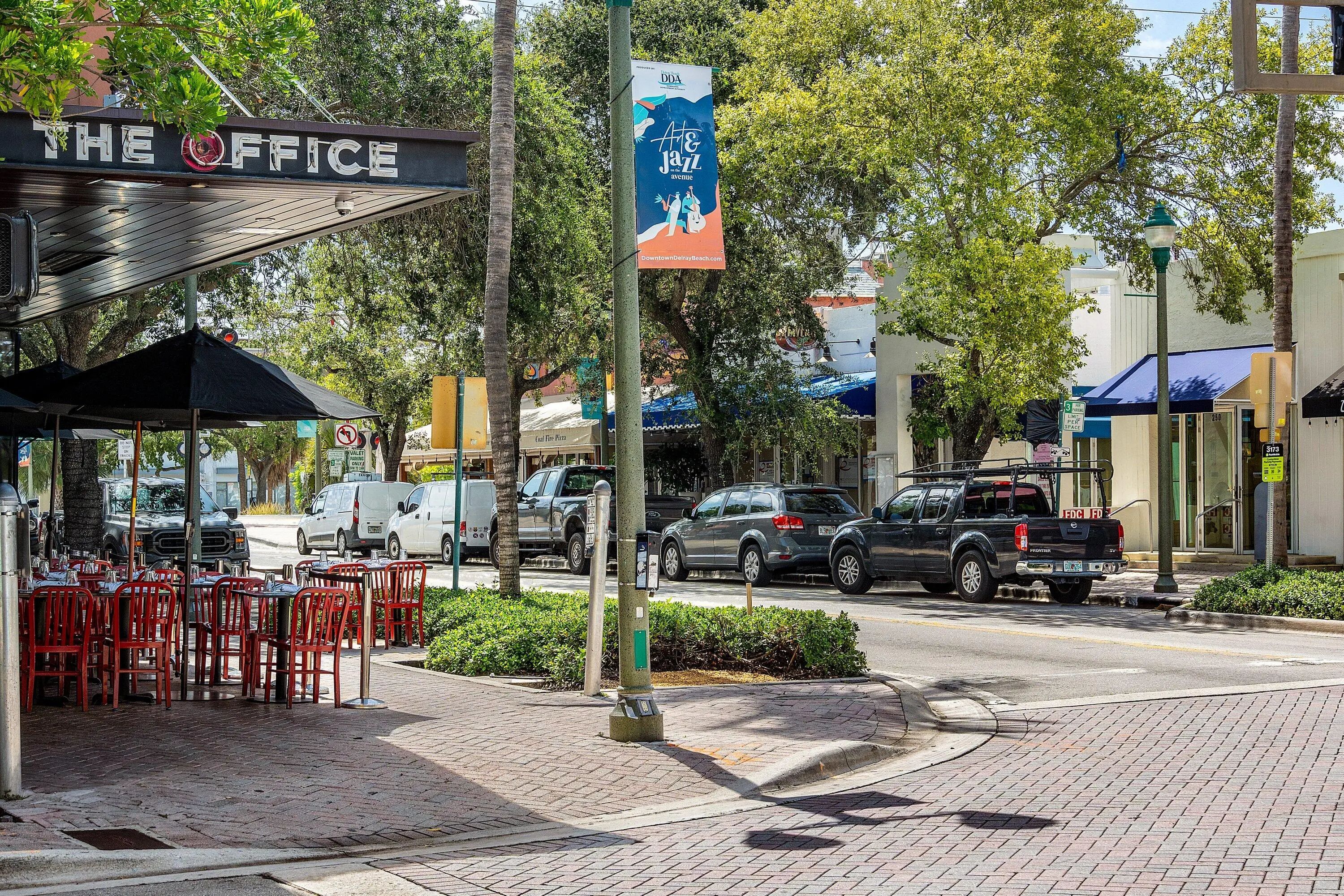 830 Lake Shore Drive, Delray Beach, FL, 33444