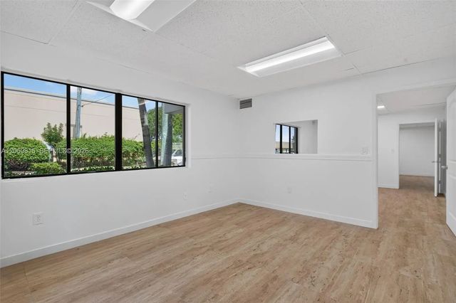 4 of 38 - 4600 Ne 11th Avenue #4712, Oakland Park, FL