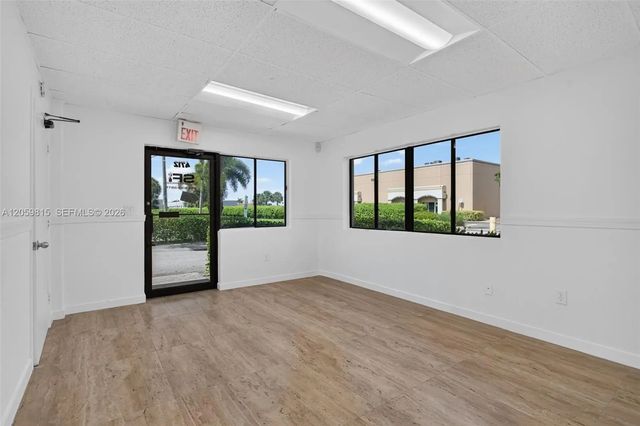 5 of 38 - 4600 Ne 11th Avenue #4712, Oakland Park, FL