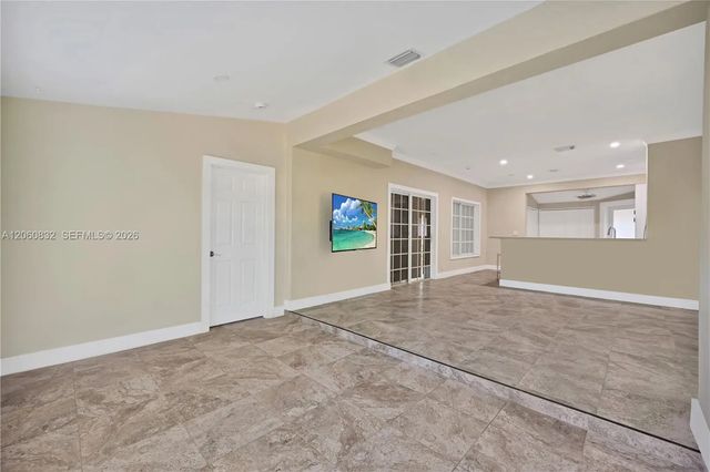 2 of 21 - 818 Ne 3rd Street, Hallandale Beach, FL