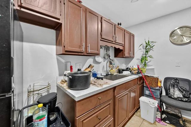 5 of 32 - 646 Ne 38th Street, Oakland Park, FL