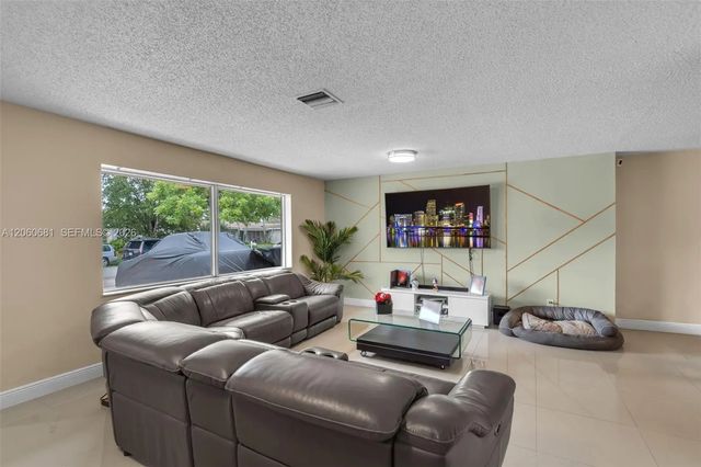 4 of 35 - 11311 Nw 23rd Street, Pembroke Pines, FL