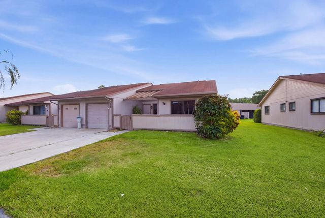 2 of 26 - 18 Winchmore Lane, Boynton Beach, FL