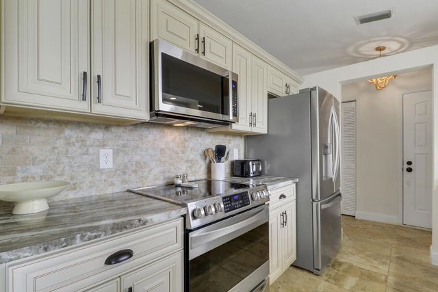 4 of 48 - 1102 Wingfoot Drive #c, Jupiter, FL