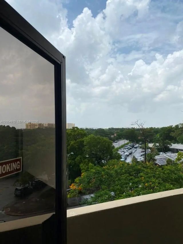 3 of 8 - 747 Ponce De Leon Boulevard #411, Coral Gables, FL