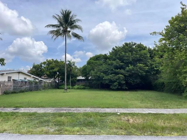 363 Ne 173 Street, North Miami Beach