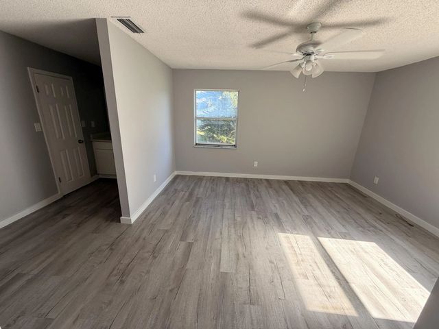 2 of 10 - 1902 Se Gena Road, Port St. Lucie, FL