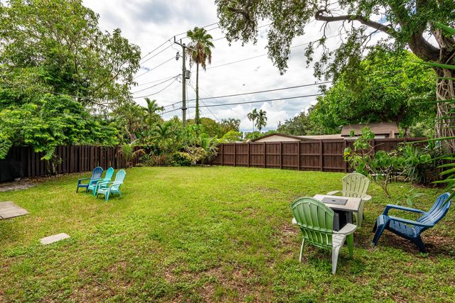 5631 Freedom Street, Hollywood