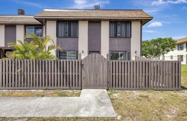 2110 Sherwood Forest Boulevard #24, West Palm Beach