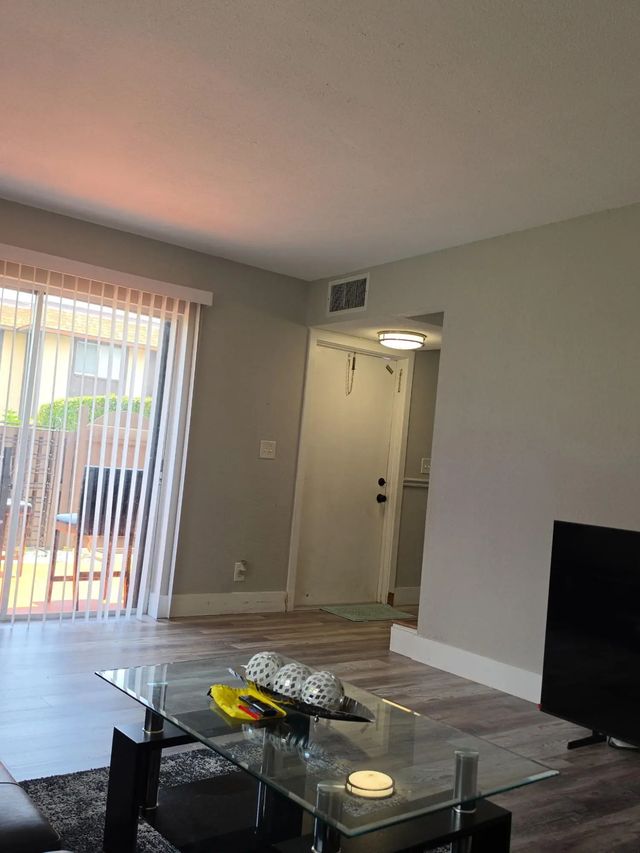 3 of 4 - 2110 Sherwood Forest Boulevard #24, West Palm Beach, FL