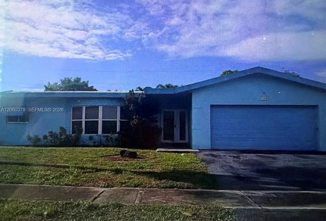 3700 Nw 25th Street, Lauderdale Lakes
