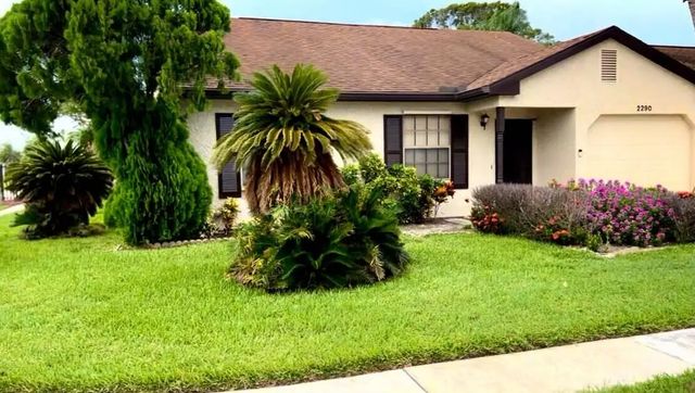 2290 Se Breckenridge Circle, Port St. Lucie