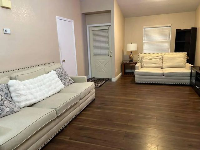 3 of 26 - 2290 Se Breckenridge Circle, Port St. Lucie, FL