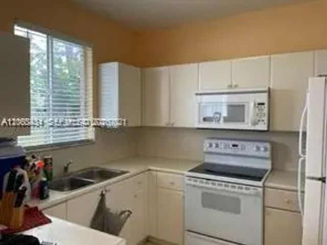 4 of 11 - 2821 Se 15th Road #91, Homestead, FL