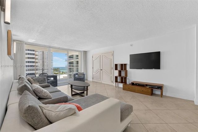 4 of 23 - 2030 S Ocean Drive #723, Hallandale Beach, FL