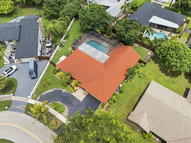 4 of 41 - 1120 Nw 77th Avenue, Plantation, FL