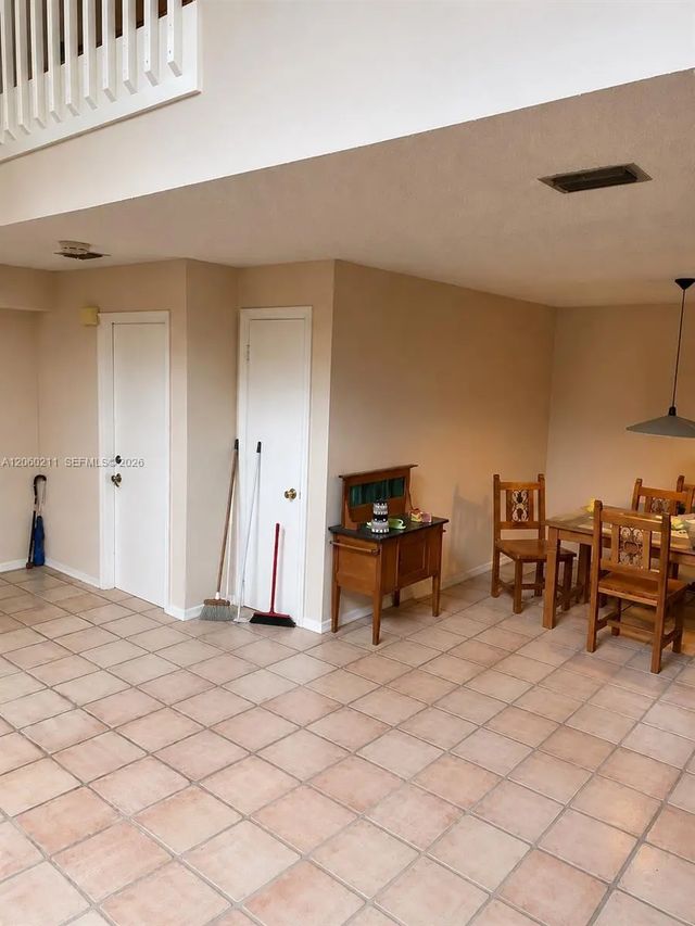 3532 Emerald Oaks Drive #2706, Hollywood