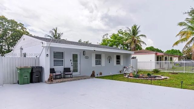 1655 Nw 124th Street, North Miami
