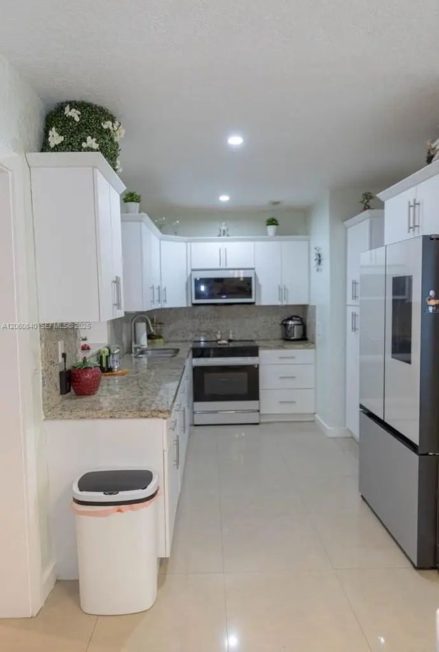 5 of 21 - 1655 Nw 124th Street, North Miami, FL