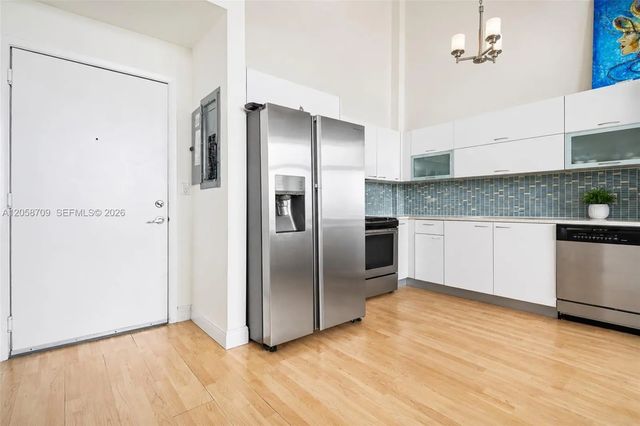 4 of 29 - 133 Ne 2nd Avenue #3617, Miami, FL