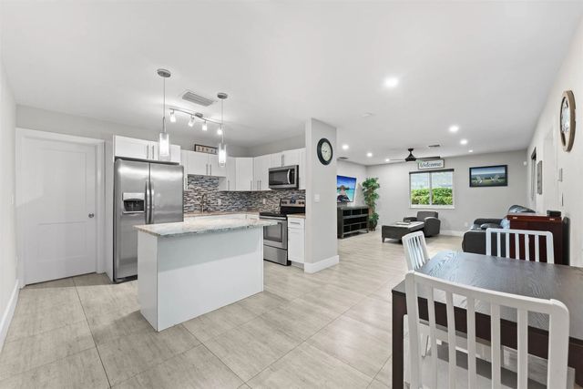5 of 50 - 1633 Sw 30th Avenue, Fort Lauderdale, FL